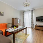 Traditionally Furnished With Balcony In By Renters Apartmán Poznaň