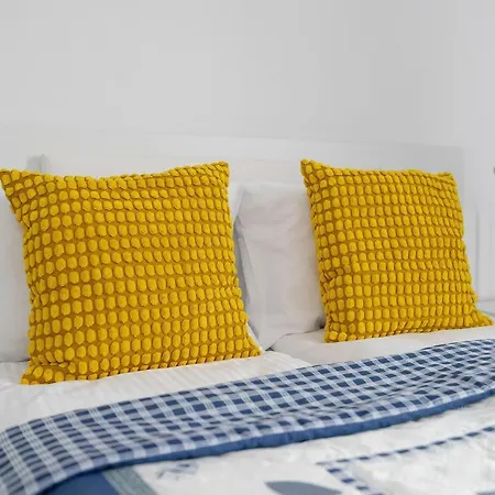 شقة Traditionally Furnished With Balcony In By Renters بوزنان