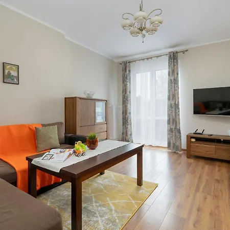 Traditionally Furnished With Balcony In By Renters Apartament Poznań