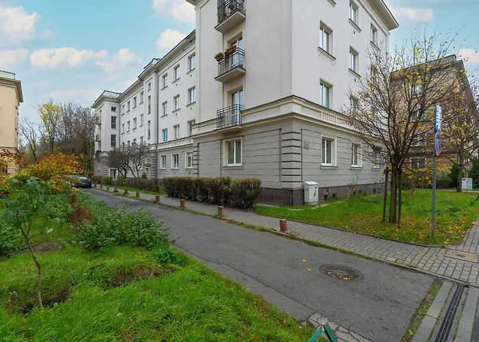 شقة Traditionally Furnished With Balcony In By Renters *