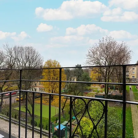 Apartamento Traditionally Furnished With Balcony In By Renters *