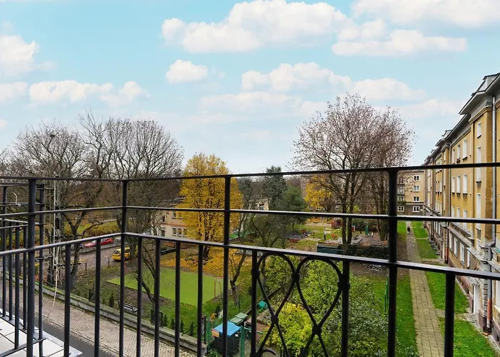 Apartamento Traditionally Furnished With Balcony In By Renters *